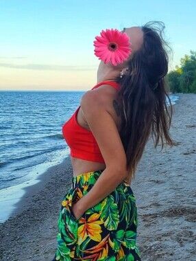 Women’s Red Crop Top